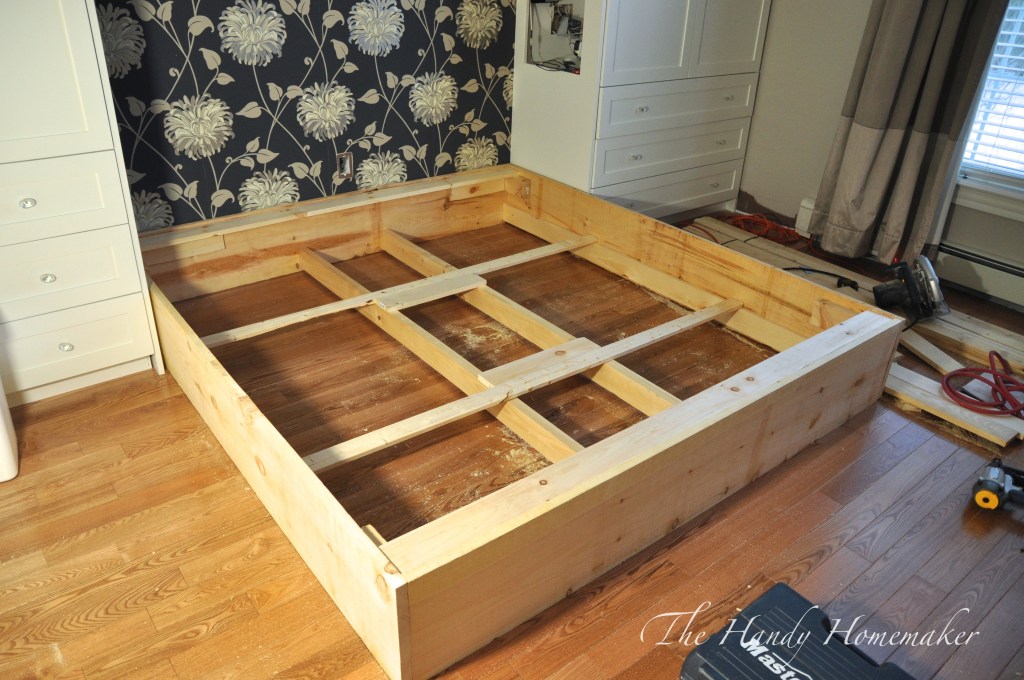 Step 4 Cross center and end supports 